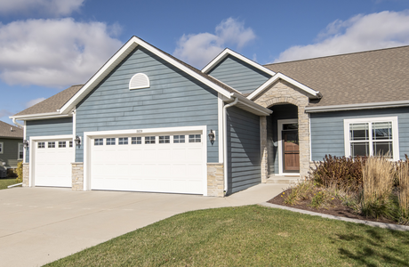 3074 Fairway View Ct 202 Hubertus, WI 53033